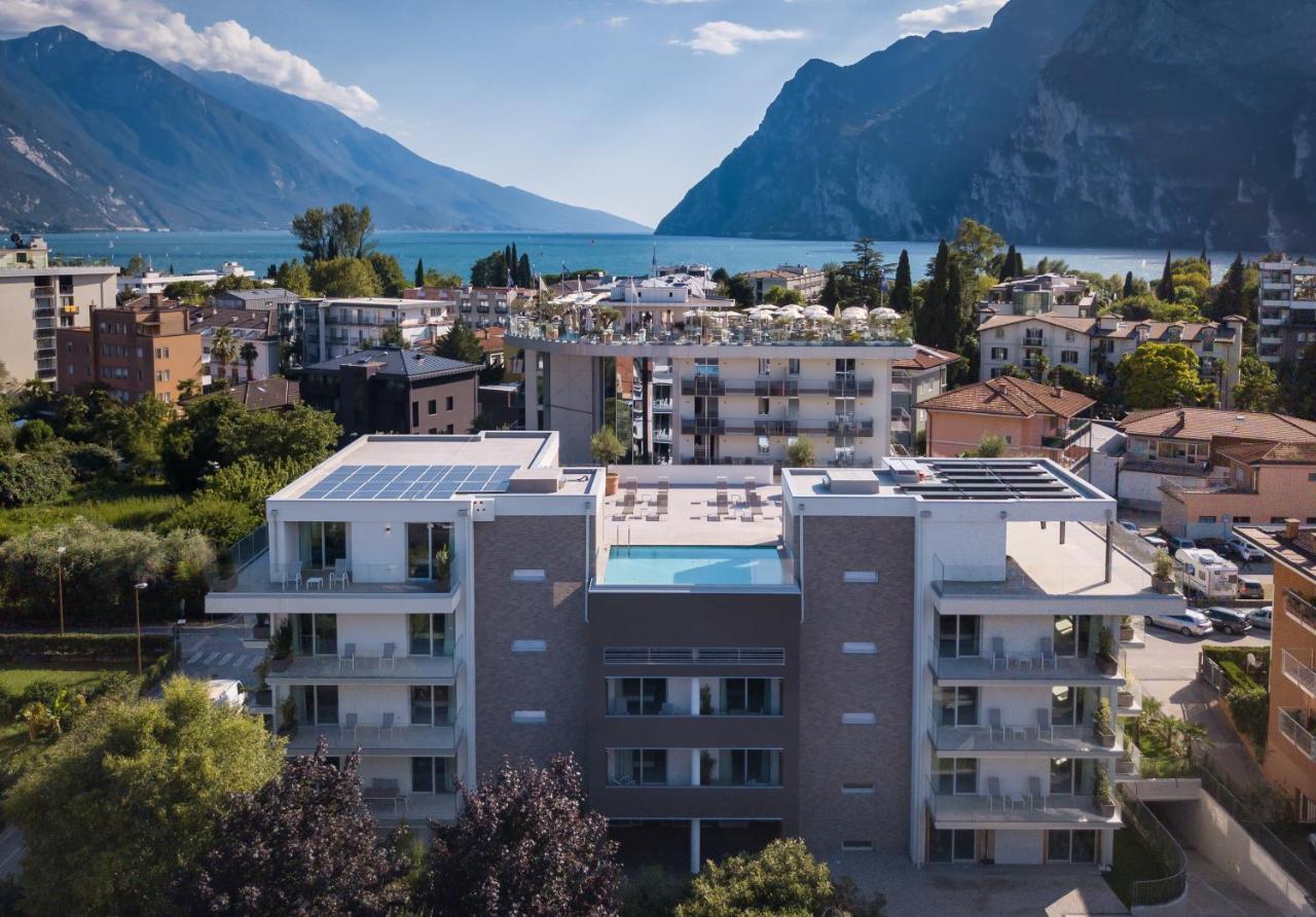 Aris Apartments & Sky Pool - Tonelli Hotels - Adult Friendly Riva del Garda Exterior foto