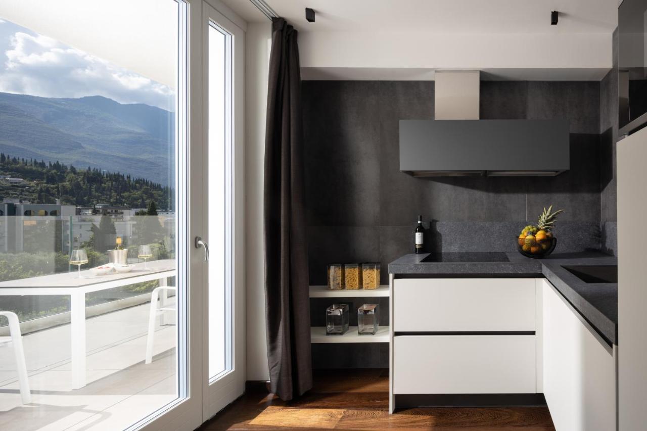 Aris Apartments & Sky Pool - Tonelli Hotels - Adult Friendly Riva del Garda Exterior foto